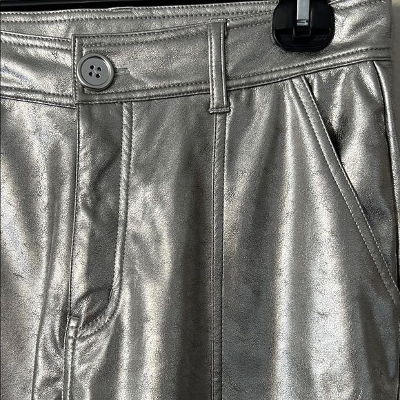 NWT Lesley Evers Cheryl Silver Faux Leather Pants in Size S - Picture 3 of 11